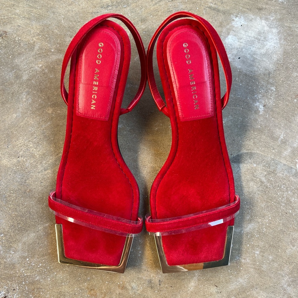 GOOD AMERICAN SQUARE-TOED GOLD DETAIL KITTEN HEEL SLING BACKS